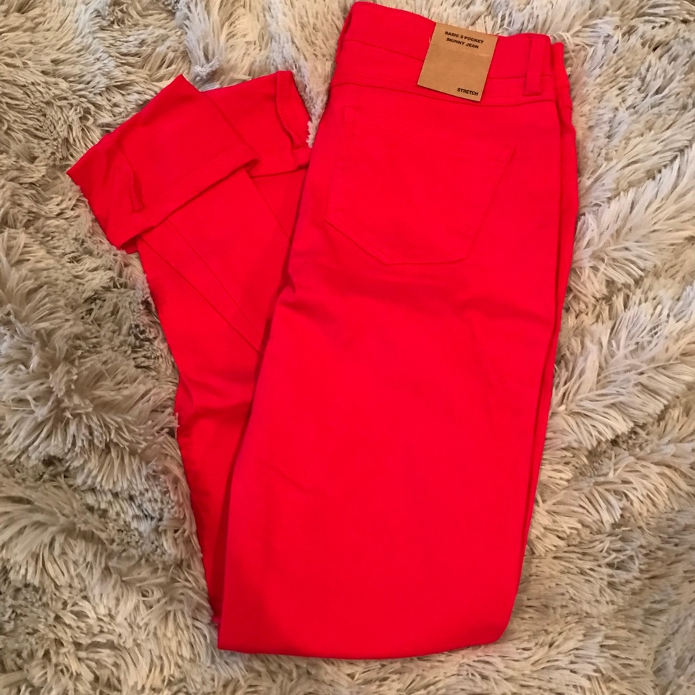 Red skinny jeans